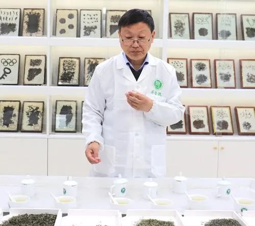 关于两会直通车③郭桂义代表：推动茶艺列入世界技能大赛的最新消息(1)