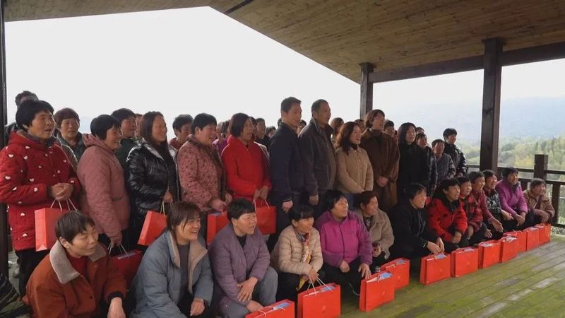 有关于泰顺县总工会助力解决茶企春季采茶用工难问题的信息(1)