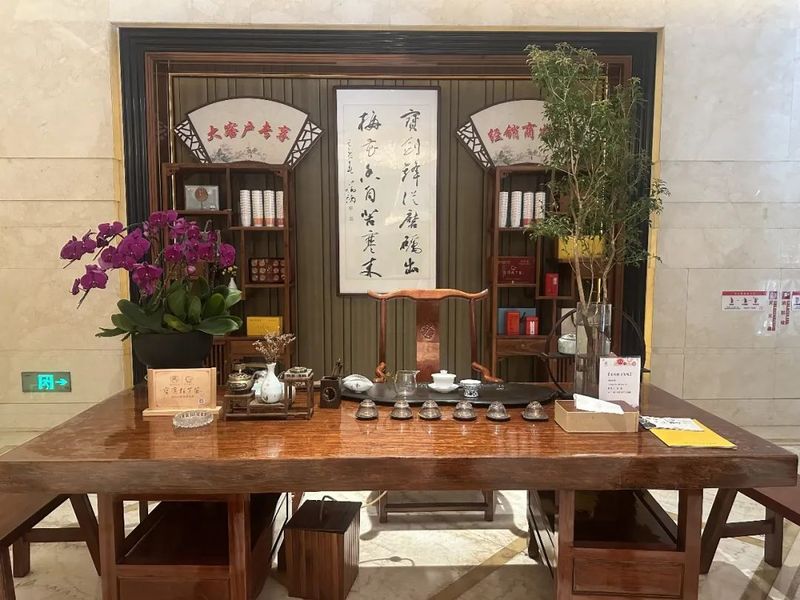 关于张曙光一行对邵阳市开展第三轮五彩湘茶湘派茶馆建设和湘派茶馆星级评定实地检查的新闻(5)