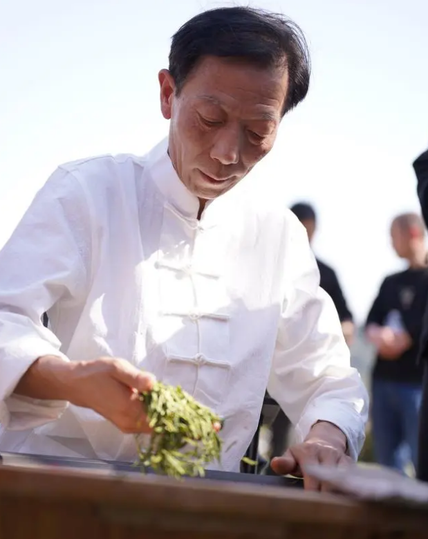 有关于聚焦非遗“出圈”，如何做好“一片叶子”茶文章？的相关内容(2)