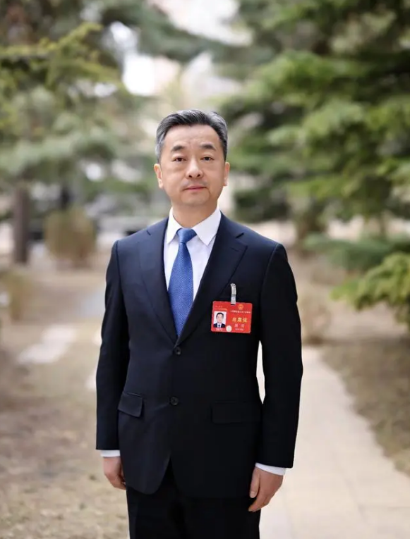 有关于全国两会特别策划·党媒联动 小茶叶成就大产业的相关内容(9)