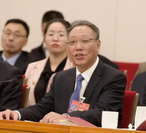 有关于全国两会特别策划·党媒联动 小茶叶成就大产业的相关内容(3)