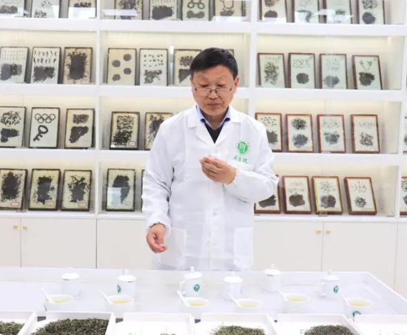 有关于全国两会特别策划·党媒联动 小茶叶成就大产业的相关内容(15)