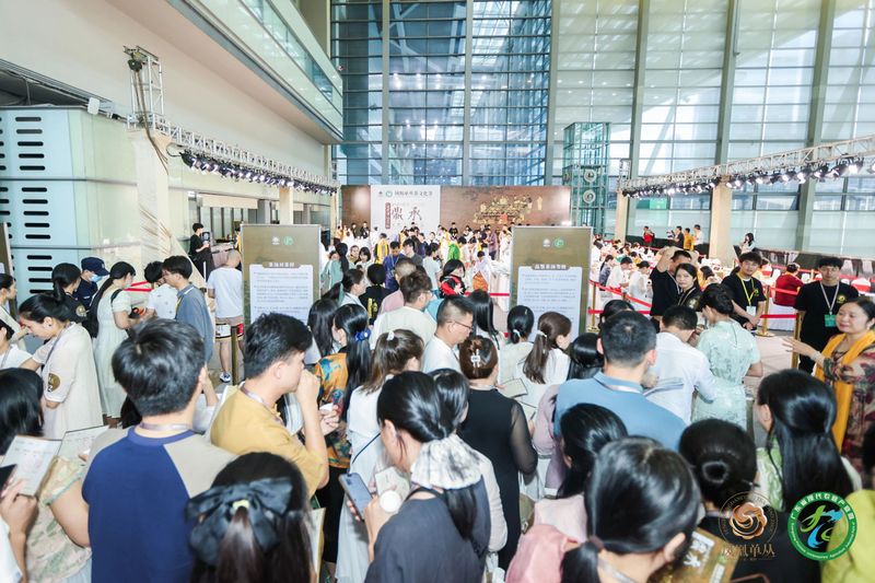 有关于巅峰对决，茶人竞秀！“凤凰单丛茶”杯2023国际鼎承宋代斗茶大会收官，15g金牌得主揭晓！的相关信息(14)