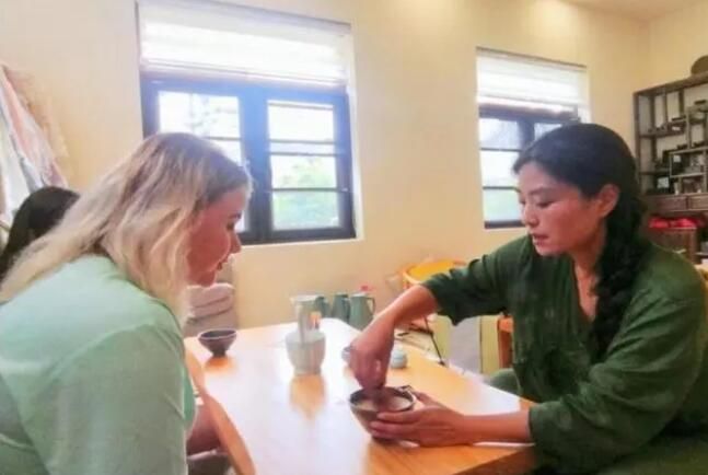 有关于浙财大留学生探访余杭径山，细品点茶文化的相关信息(2)