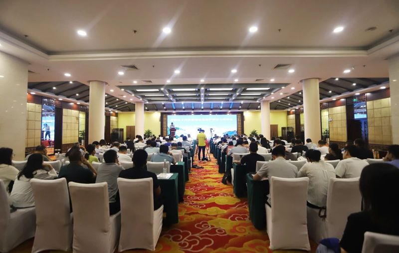 有关于茶树地方种质资源收集保护研讨与观摩会今日在黄山召开的信息(1)