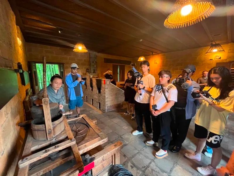 有关于两岸媒体采访团走进武夷山！用镜头记录武夷山水茶的内容(3)