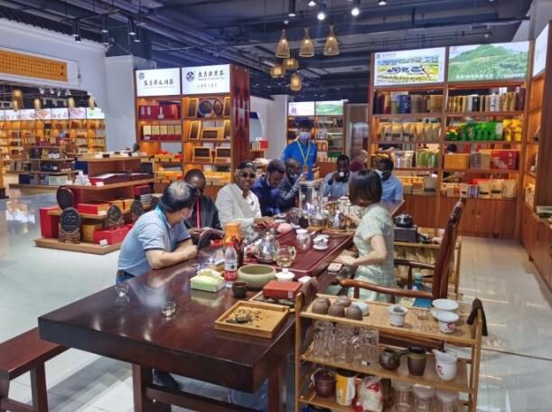 有关于湖南出口产品集聚区：安化文创茶走进非洲的新闻