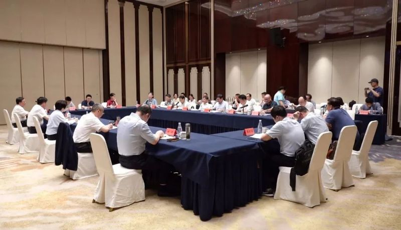 关于卢小青在婺源县调研茶产业发展工作的相关内容(2)