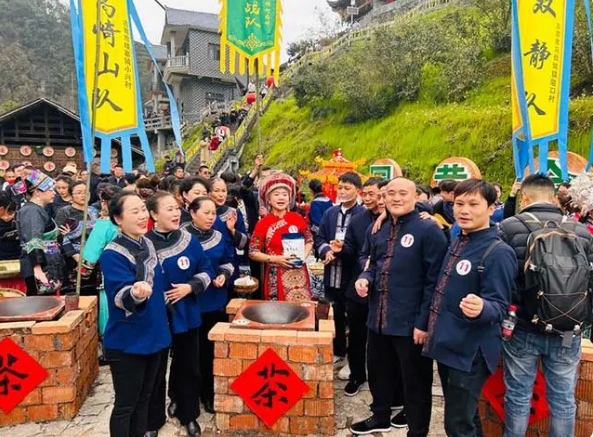 有关于湖南保靖举办非遗村茶大赛,14支村茶队各显神通的内容