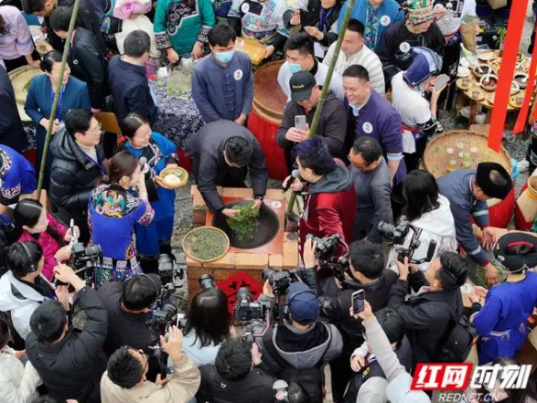 有关于非遗村茶赛湘西开幕 乡村振兴迎新春天的资讯(1)