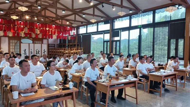 有关于陇南市组织茶叶技术人员赴福建省福鼎市参加白茶制作师研习班培训的新闻(1)