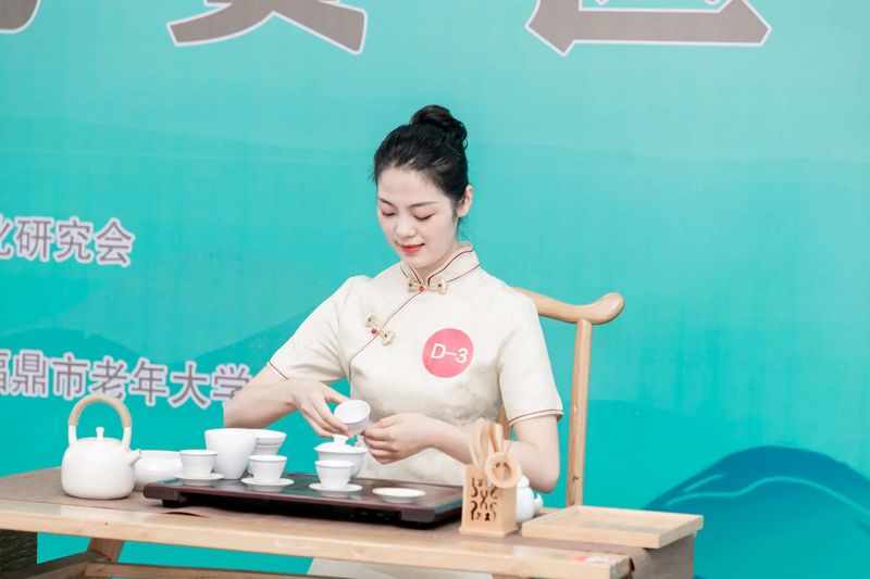 关于第二届全国技能大赛茶艺师项目福建省选拔赛福鼎选手名列前茅的资讯(2)