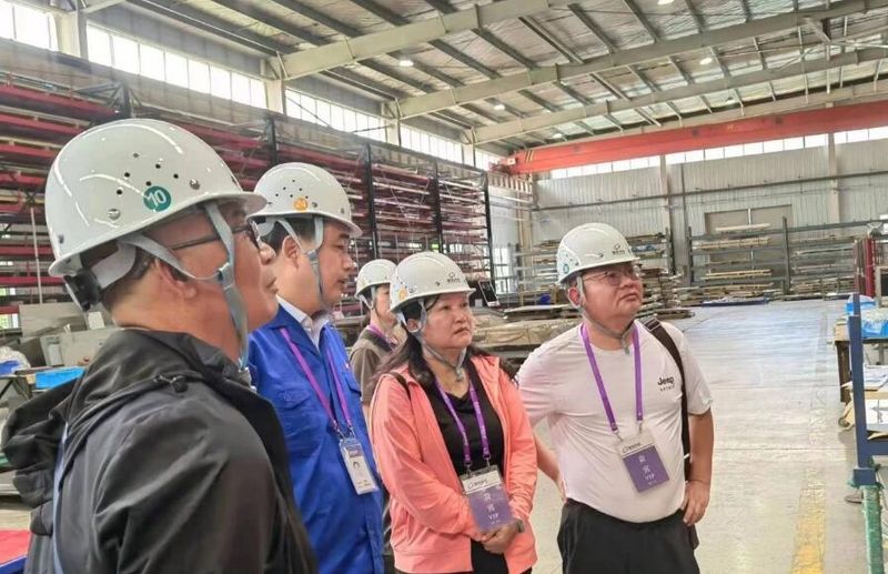 关于凤庆县：组织部分市县政协委员外出考察茶叶全产业链建设的新闻(1)