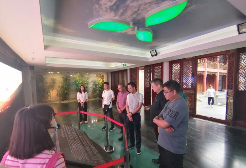 关于凤庆县：组织部分市县政协委员外出考察茶叶全产业链建设的新闻(2)