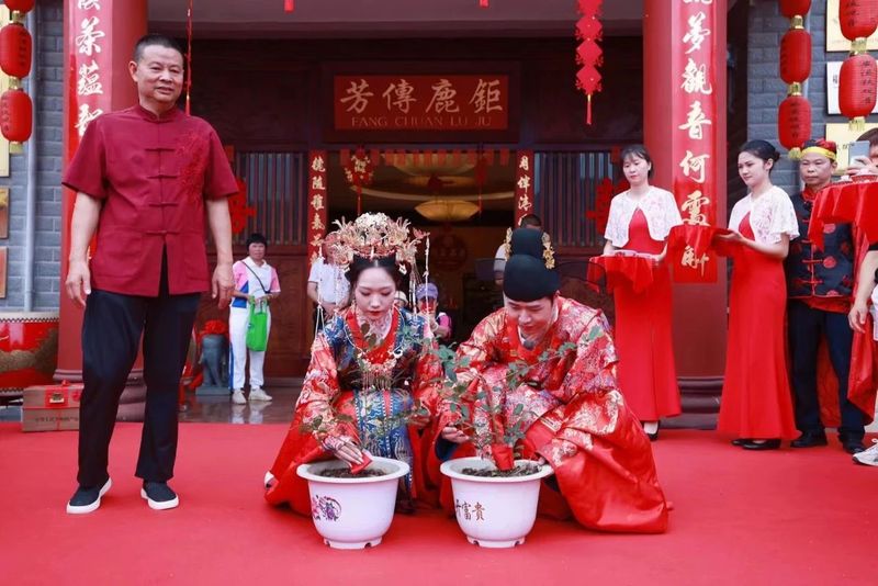 有关于安溪:一场铁观音茶俗甜蜜婚典的内容(2)