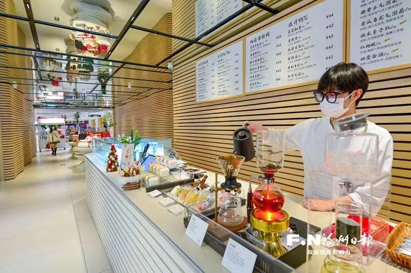 有关于“人间第一香”飘向新丝路 福州茉莉花茶迎新一轮发展机遇的新闻(1)