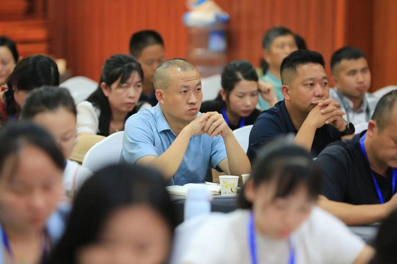 有关于2023年黔东南州“苗侗山珍”茶叶品牌茶艺师推介培训活动在凯里市举行的信息(2)