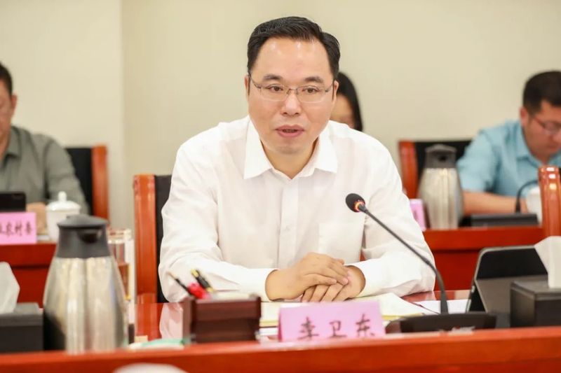 关于市林业局局长曹春华一行调研我县老鹰茶产业发展的新闻(3)