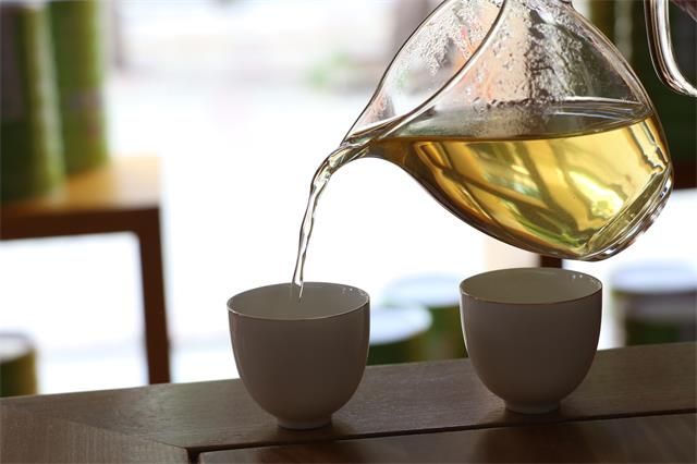 有关于社交场上的“以茶代酒”的内容