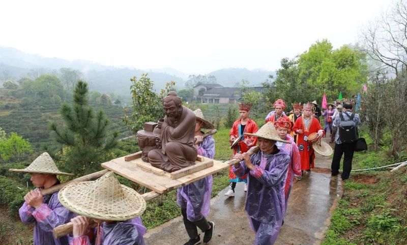 关于广西苍梧：千年六堡茶文化沉淀的山水画卷的内容(4)