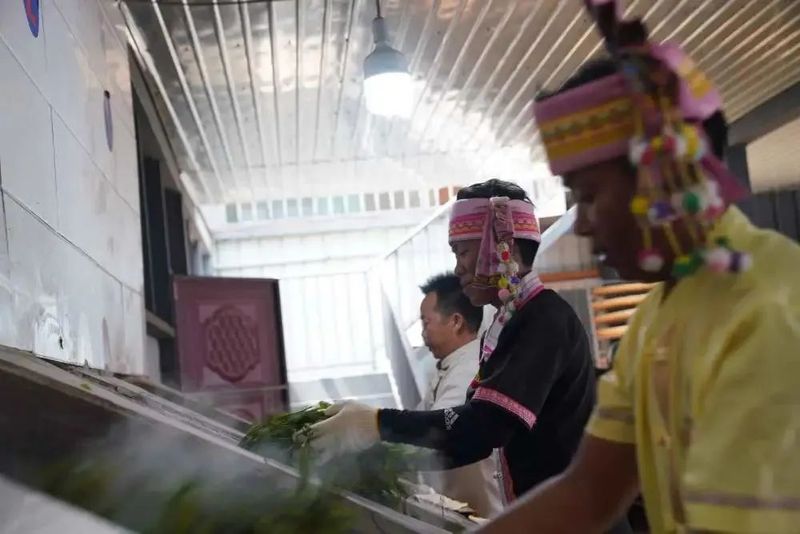 有关于老曼峨：千年古村 因茶而变的相关信息(2)