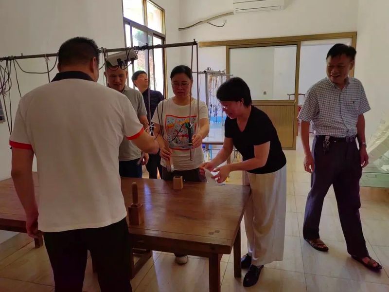 关于新罗区政协开展“推动新罗区茶产业高质量发展”调研活动的信息(2)