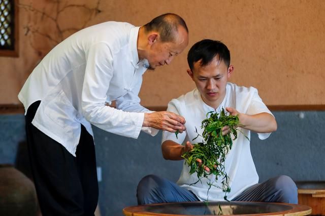 关于“90后”非遗传承人 让石墨茶再次“活”起来的相关内容(1)