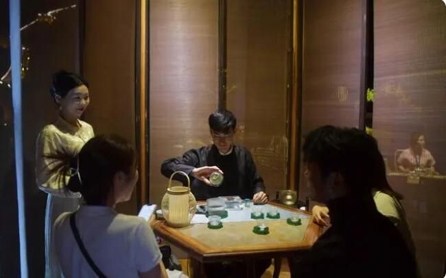 有关于安吉非遗文化亮相居庸关长城，非遗传承人现场演示炒茶“绝活”的资讯(1)