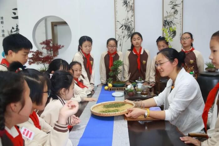 有关于以茶为媒 共促发展 九清农业助力共富进行时的信息(3)