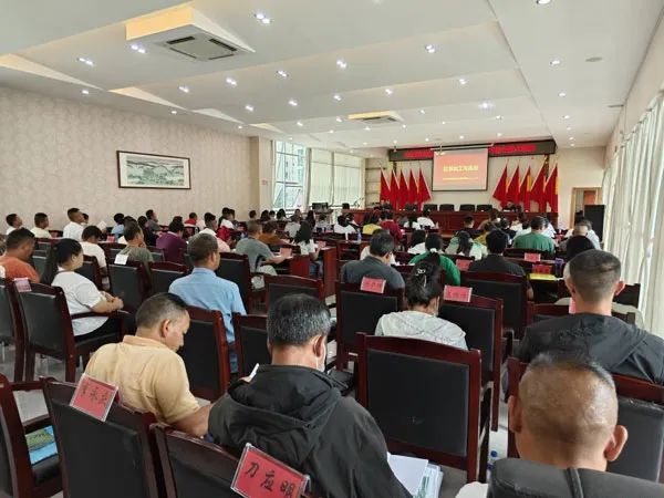 关于茶叶所江城县“百团千员助农增收行动”农科服务团开展茶叶综合技术培训及科技服务的相关内容