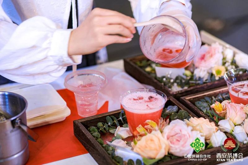 有关于第三届西部新式茶调饮大赛隆重举办的相关信息(11)