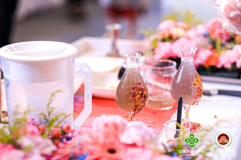 有关于第三届西部新式茶调饮大赛隆重举办的相关信息(13)