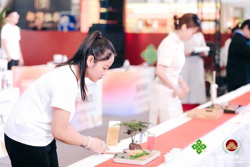 有关于第三届西部新式茶调饮大赛隆重举办的相关信息(6)
