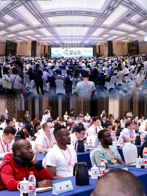 有关于云南省普洱茶协会参加第五届中国国际茶叶博览会当代茶文化发展论坛的相关信息(3)