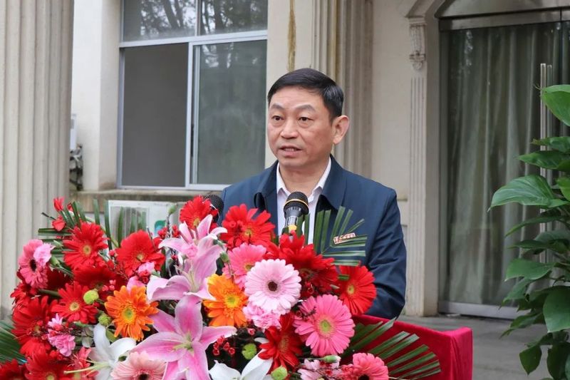 关于浮梁县林业科技研究院及中茶所专家工作站揭牌仪式举行的新闻(3)