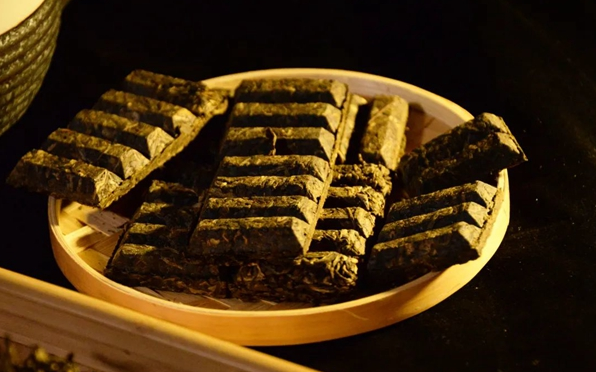 关于德宏州倾力打造茶叶区域公共品牌的新闻(1)