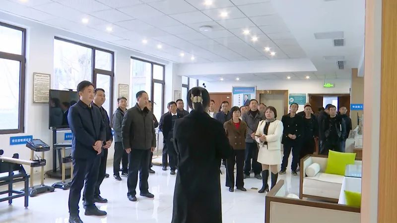 有关于凤冈县召开茶产业工作推进会的信息(2)