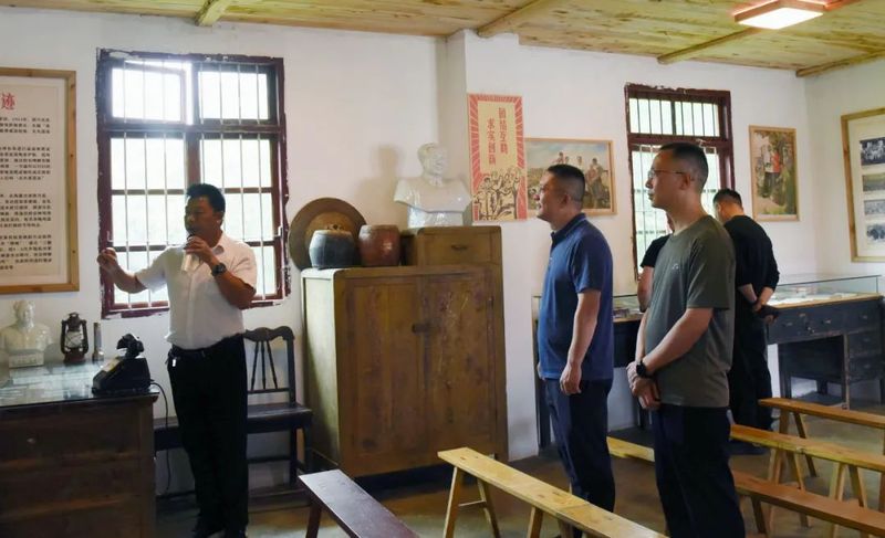 关于京东科技集团到凤冈考察茶产业的内容(4)