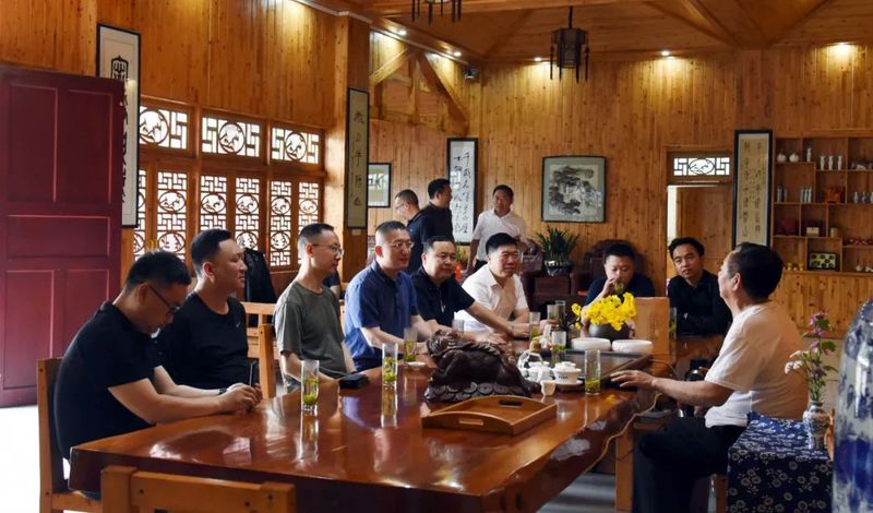 关于京东科技集团到凤冈考察茶产业的内容(3)