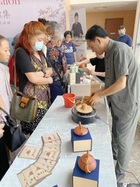 关于潮州非遗亮相新加坡 潮州茶文化引关注的相关内容