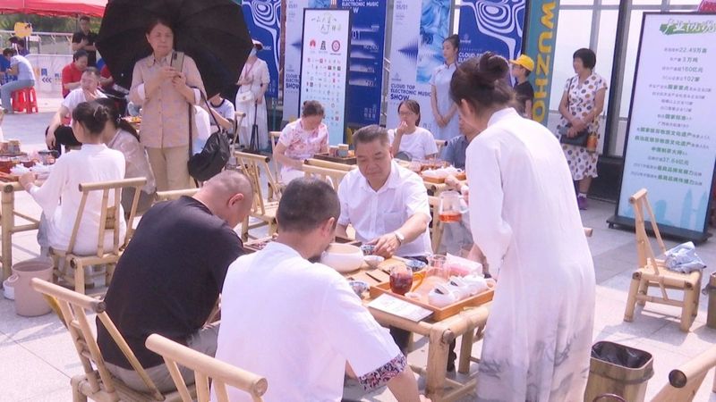 关于全市各地联动迎接“国际茶日”　广邀共饮梧州六堡茶的新闻(1)