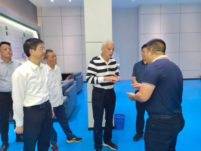 有关于省政协原副主席李祖可到和平县调研茶产业发展情况的相关信息(3)