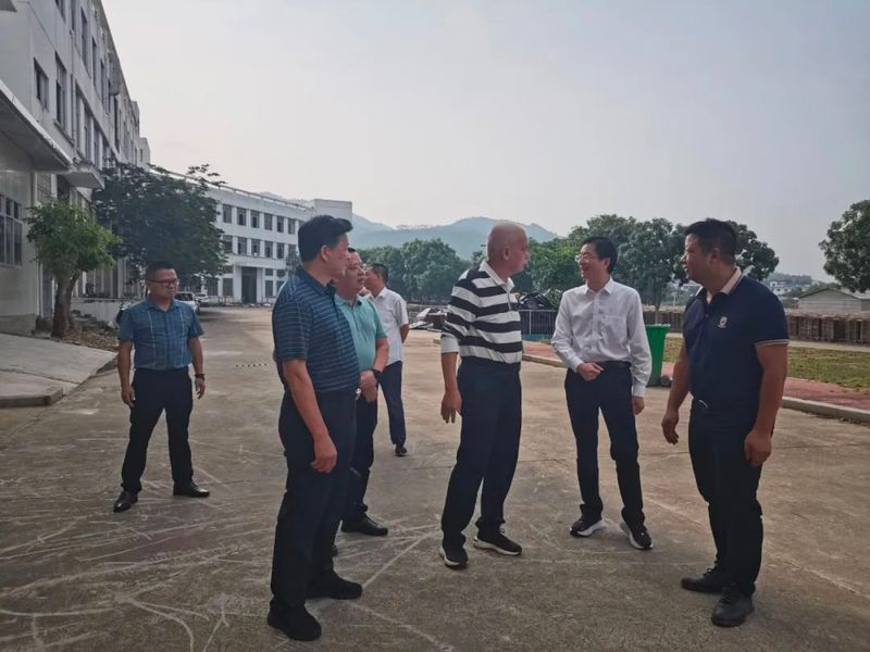 有关于省政协原副主席李祖可到和平县调研茶产业发展情况的相关信息(2)