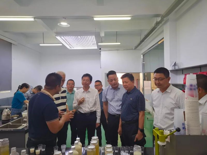 有关于省政协原副主席李祖可到和平县调研茶产业发展情况的相关信息(1)