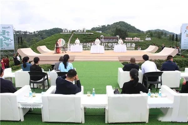 有关于参加2023年“国际茶日”中国主场活动的驻华使节探访茶乡的资讯