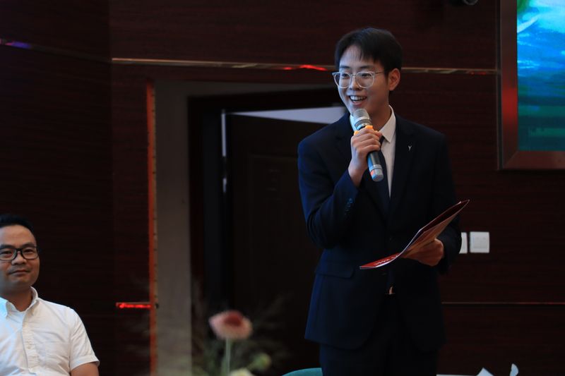 有关于创业梦，传温暖丨在校创业生捐助10万元助力贵州大学茶学院蓬勃发展的新闻