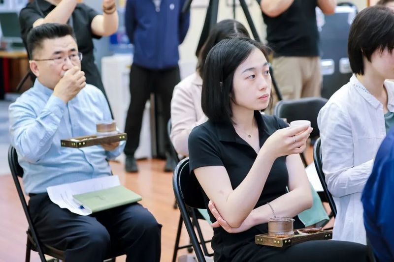 关于联合国邮票《 国际茶日》发行仪式暨2023年国际茶日庆祝活动在京举行的相关内容(7)