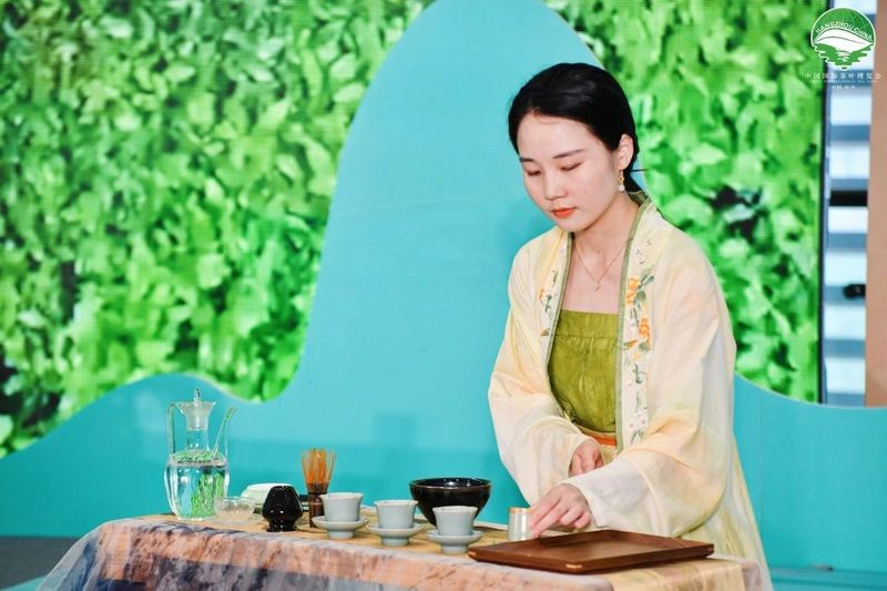 有关于品在上虞 翠茗飘香——“上虞翠茗”茶叶公用品牌专场推介会在杭举行的最新消息(7)