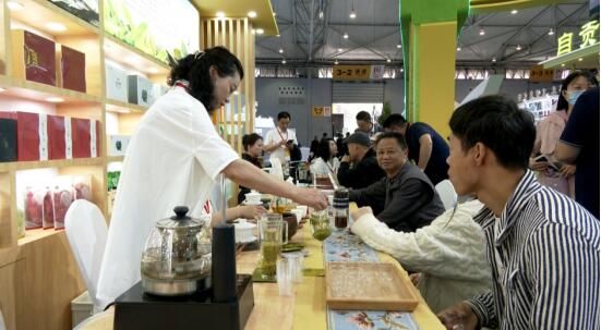 关于茶博会期间 “通江茶”销售突破40万元的资讯(1)